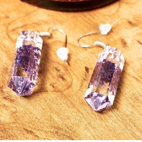 Jewelry - Flowery Geo Earrings.